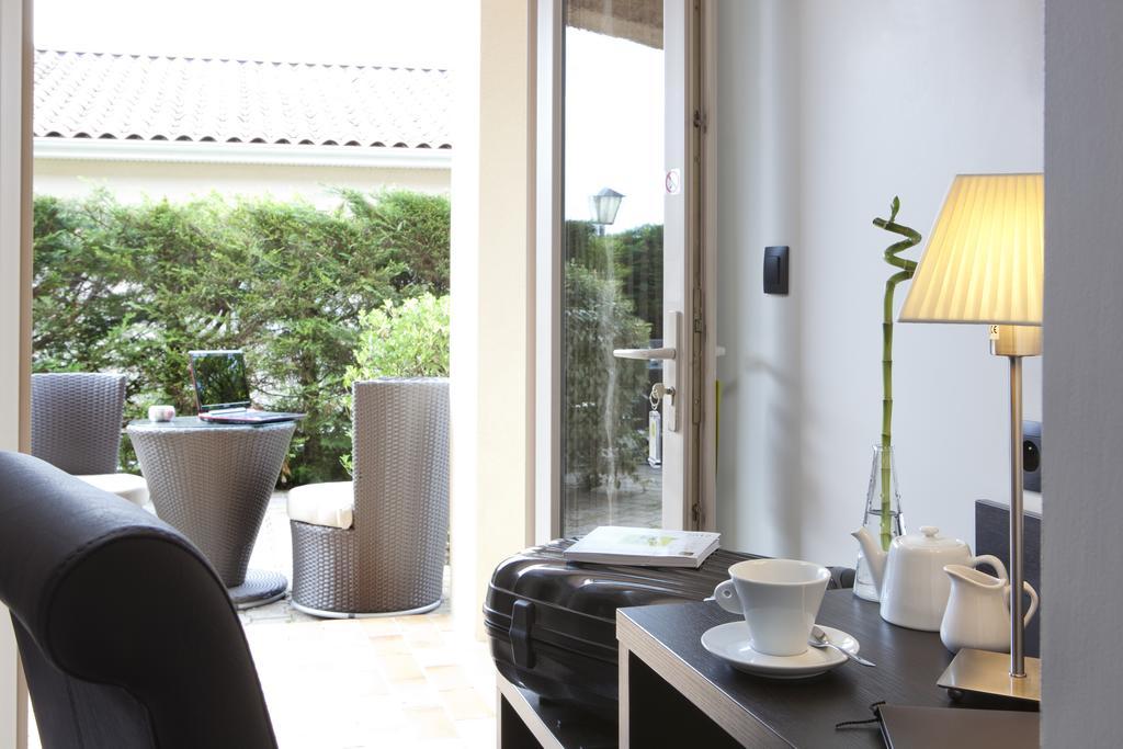Contact Hotels Les Pierres Dorees Ambérieux d'Azergues Rum bild