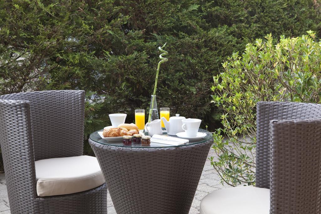 Contact Hotels Les Pierres Dorees Ambérieux d'Azergues Rum bild